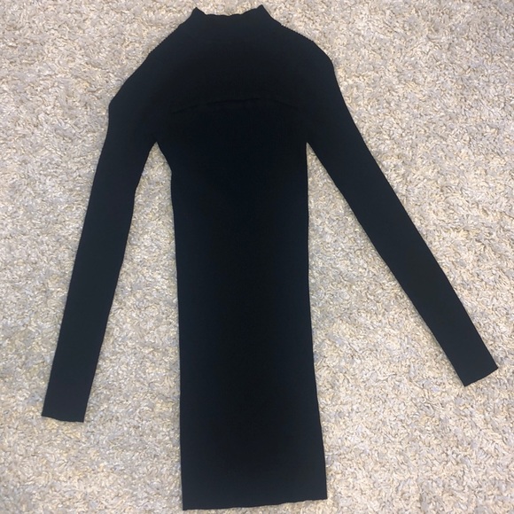Long sleeve black dress - Picture 3 of 3